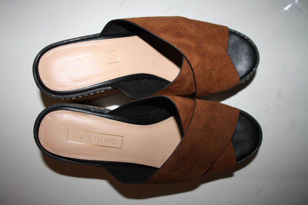 Босоніжки на платформі river island, розмір 5/38, сабо шльопанці