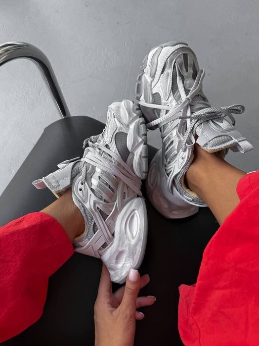 Adidas Vento XLG Deluxe Grey трендові жіночі кросівки на платформі