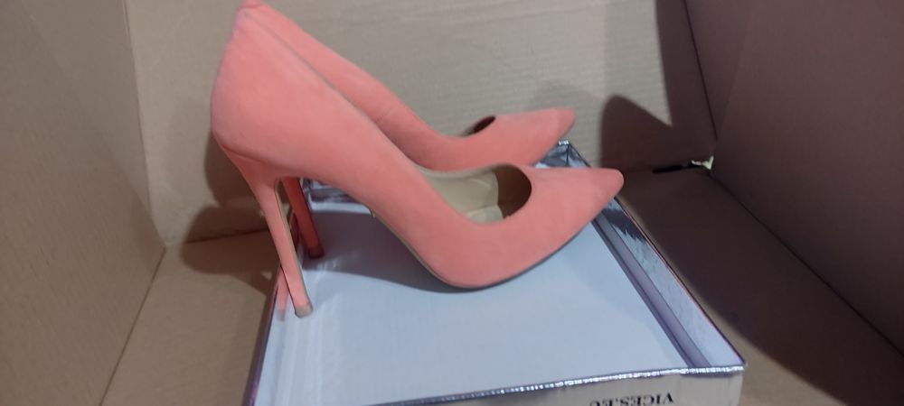 Buty damskie szpilki brzoskwiniowe ok, r. 38