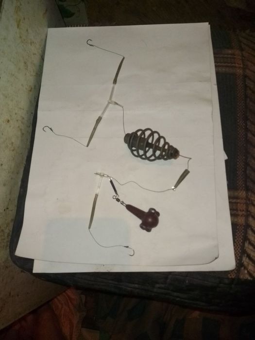 кормушка с грузикоми кричками