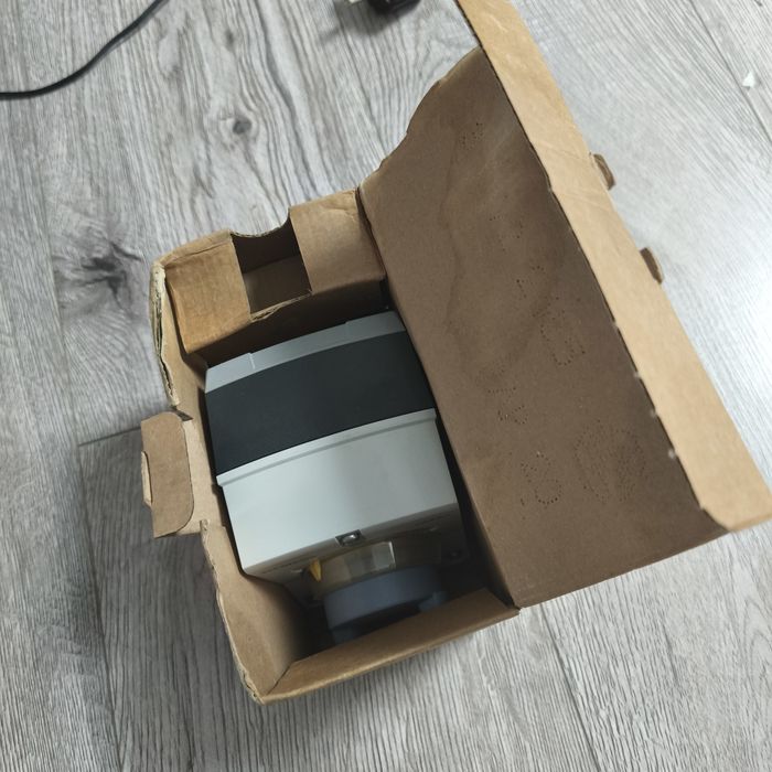 Siłownik zaworu Siemens SAS 61.03 0-10v, 24v AC/DC nowy