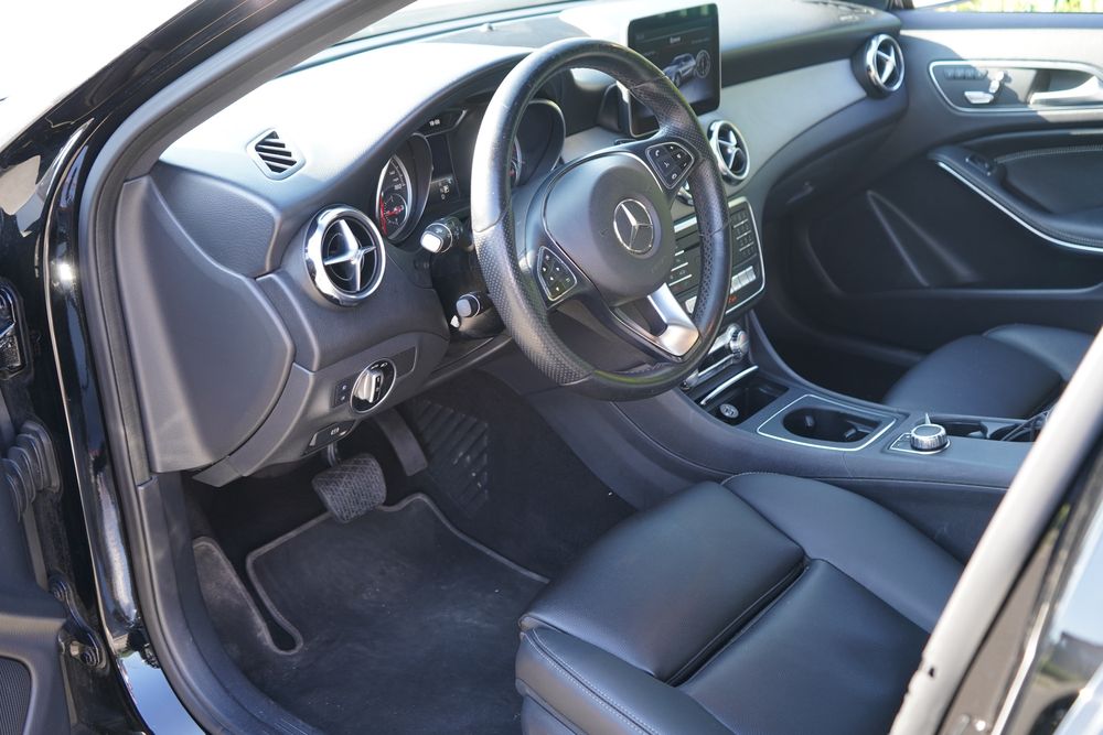 Продам мерседес mercedes gla x156