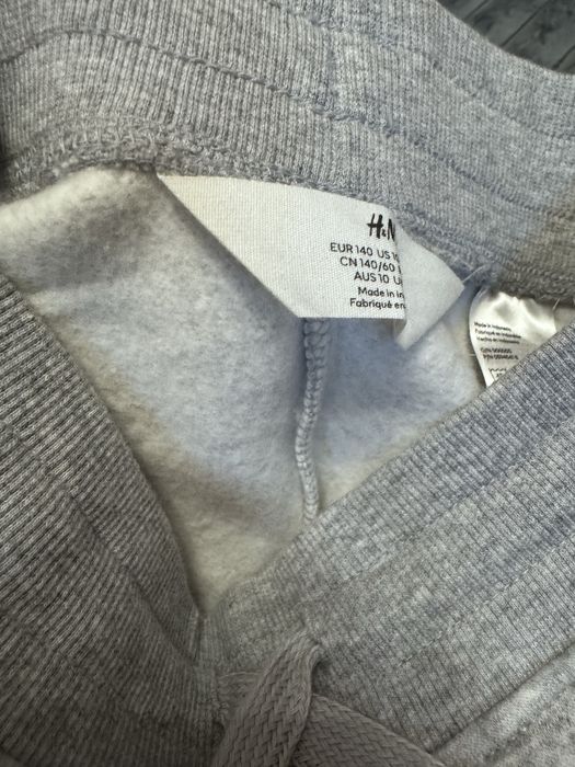 Продам тепленькі спортивні штани для хлопчика від H&M