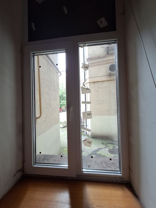 Інститутська, б.13/4, 44 кв м.Світло ЗАВЖДИ! Царський будинок 15000грн