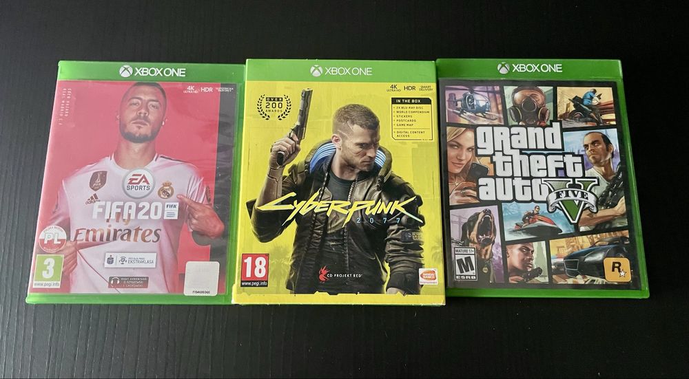 Xbox one X 1gb 3 gry 2 pady