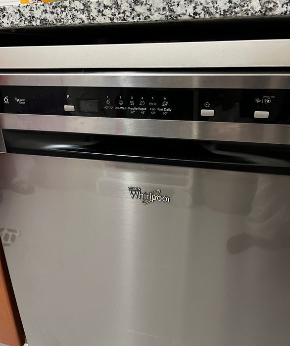 Máquina de lavar loiça Whirlpool