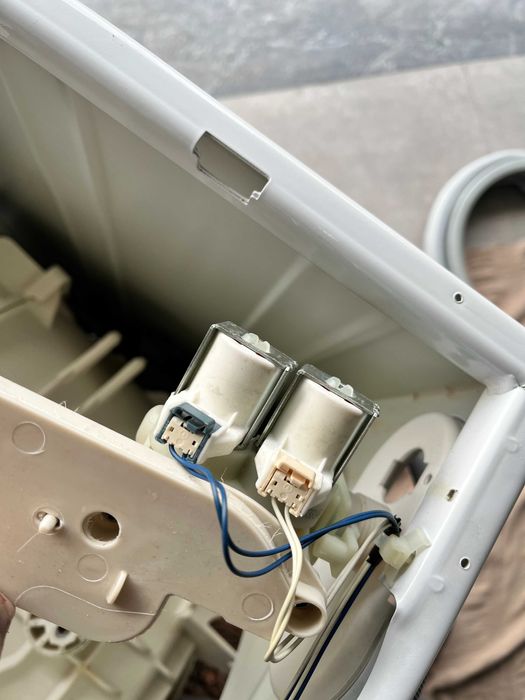 Válvula de Entrada de Água (Eletroválvula)– Indesit XWE 91283X WSSS EU