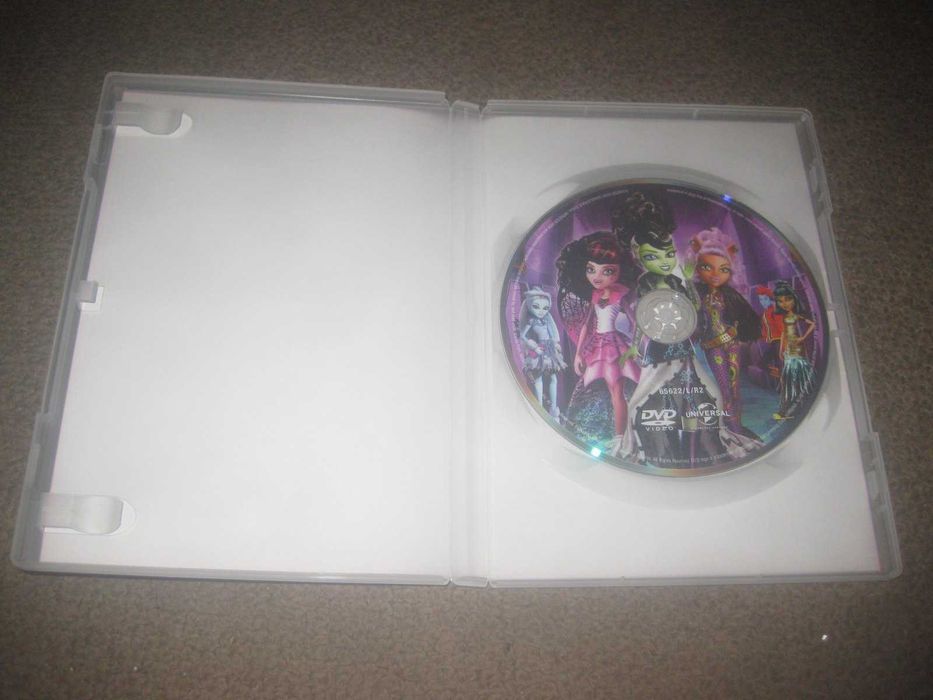 DVD "Monster High: Festa de Arrepiar"