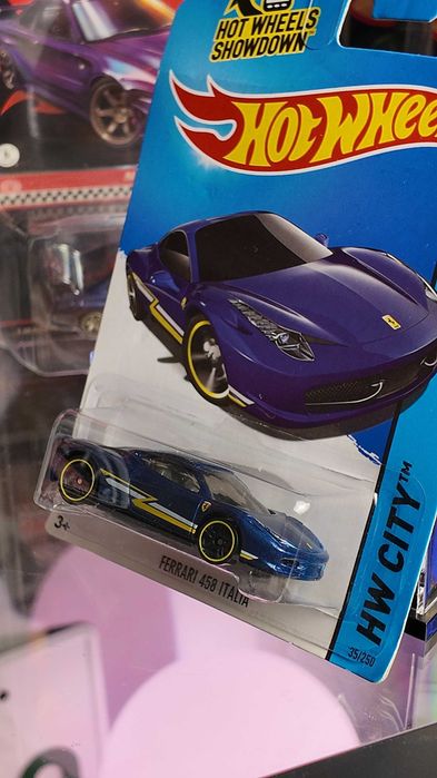 Hot Wheels Ferrari 458 Italia Długa karta, Niebieski