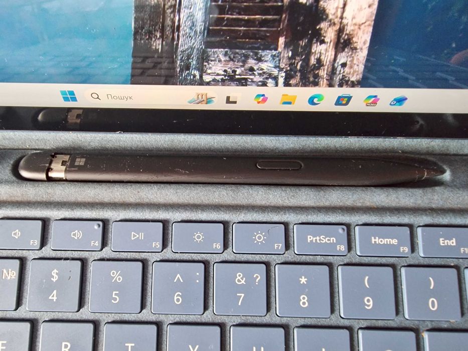 Продам Surface 9 Pro