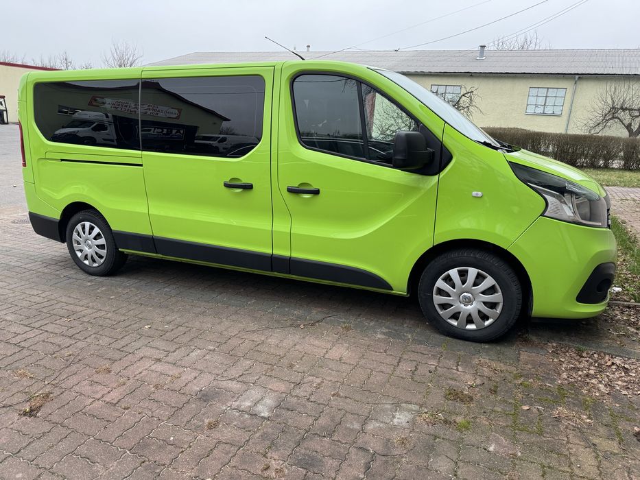 Wynajmę Busa 9 osobowego Renault Trafic DŁUGI