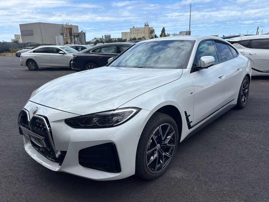 BMW i4  eDrive40
