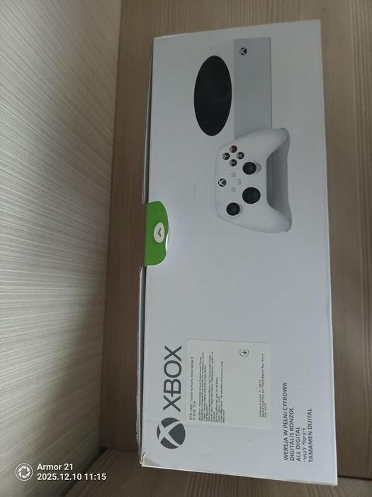 Продається ігрова консоль XBOX Series S