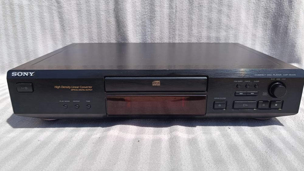 CD Sony CDP-XE220