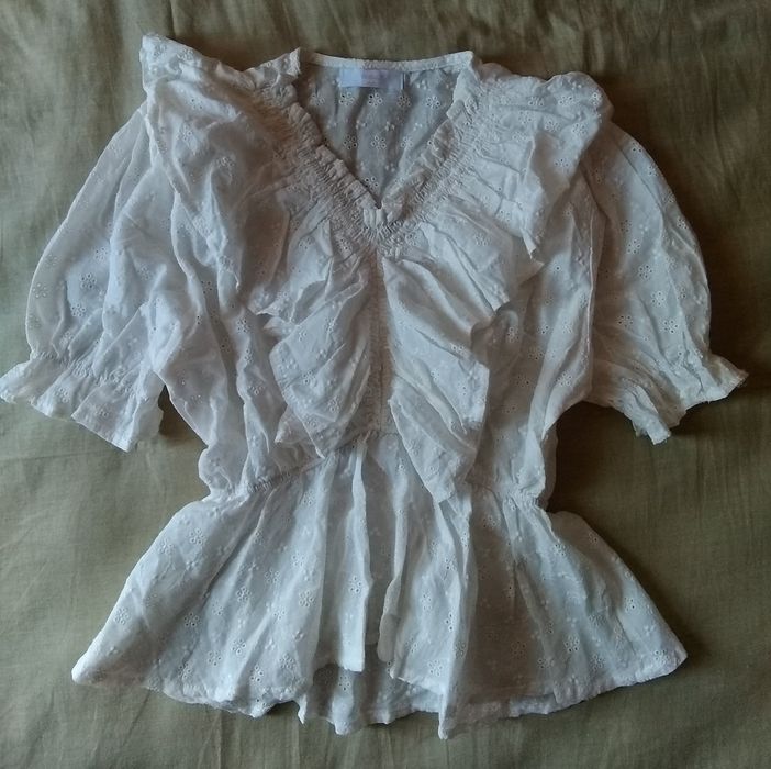 Blusa, top TS em branco