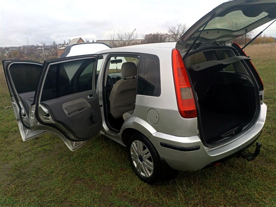 Терміново продам Ford Fusion 2003р