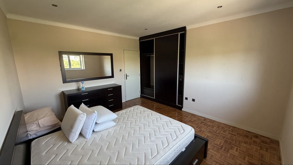 Quarto Casal em bom estado