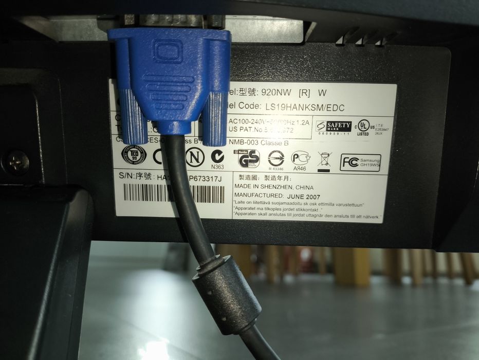 Sprzedam monitor LCD używany - sprawny