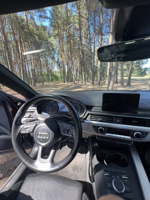 Audi a4 б9.