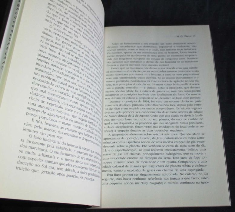 Livro A Guerra dos Mundos H. G. Wells