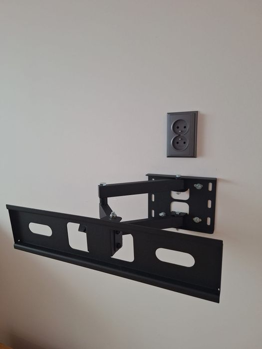 Uchwyt do telewizora teleskopowy