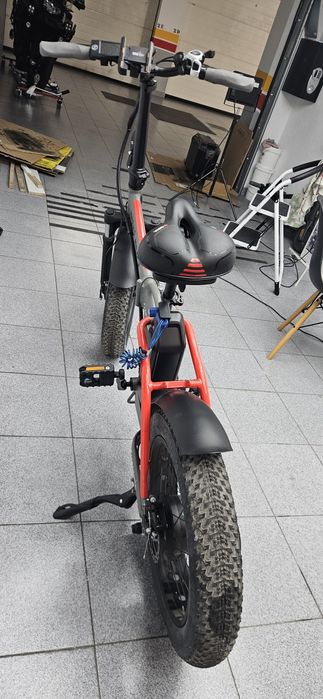Bicicleta eletrica COMO NOVA