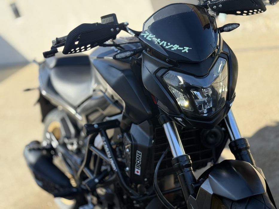 Bajaj dominar 400 ug