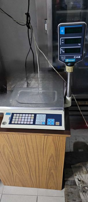 Vende-se Recheio de Armazém