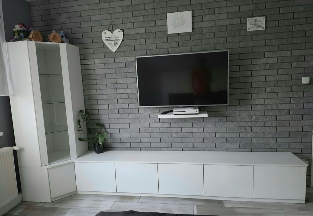 Szafka pod tv z barkiem podswietlanym