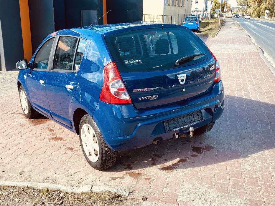 sprzedam dacie sandero rok 2009 1,6 8v klimatyzacja zadbany