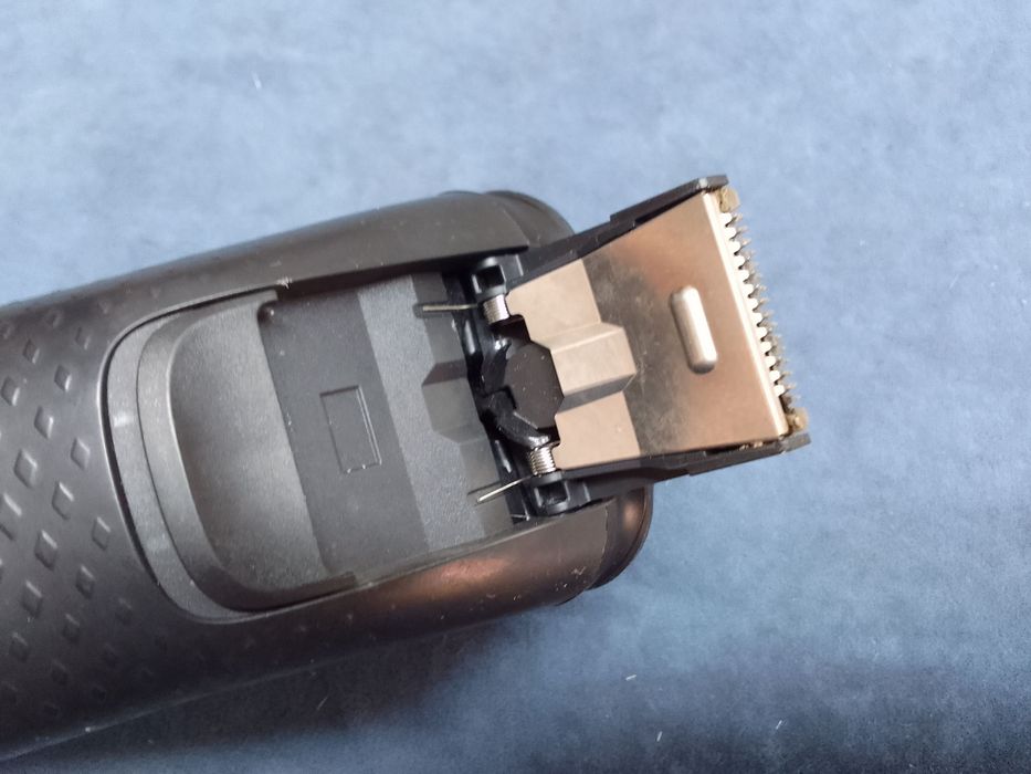 Электро бритва Philips series 1000