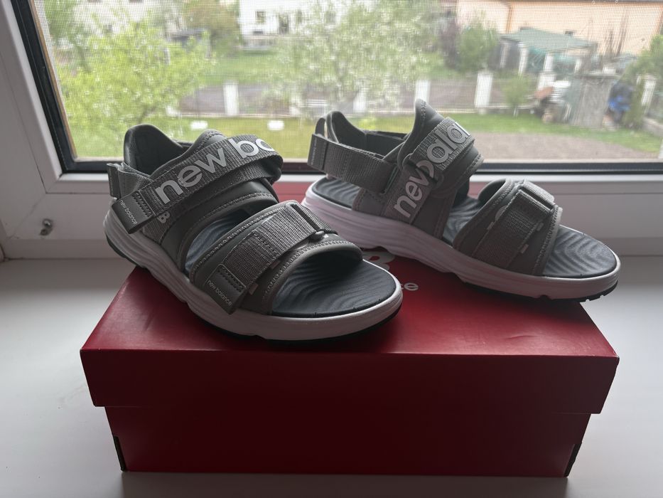 New Balance сандалі