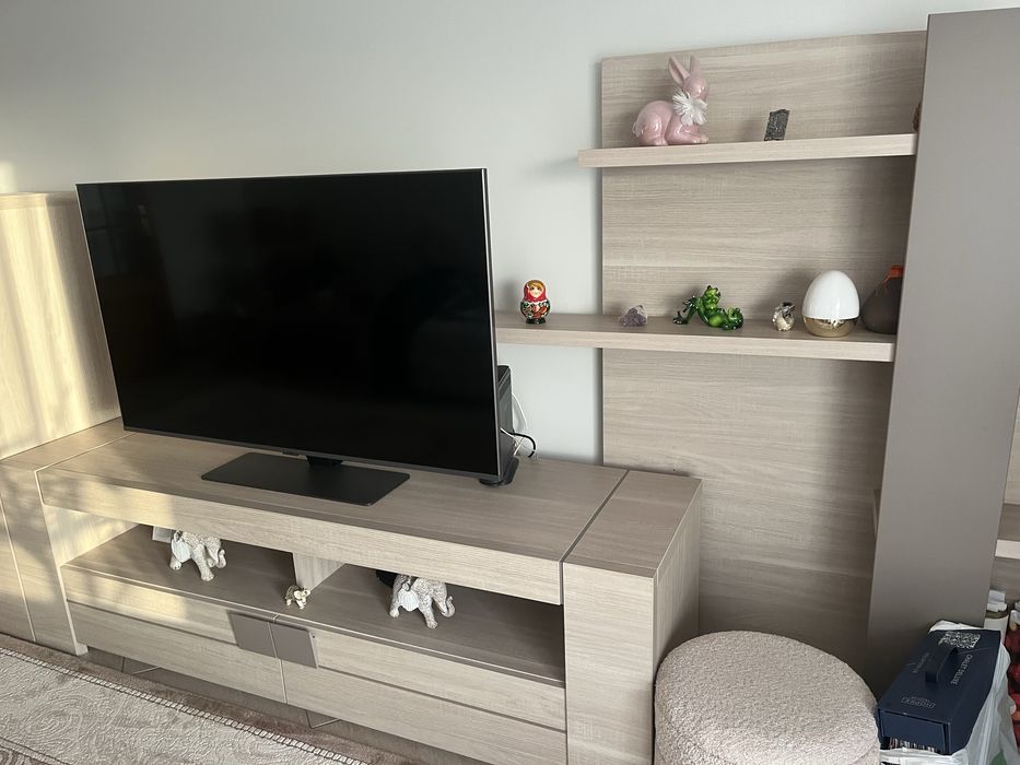 Móvel + Mesa 250€