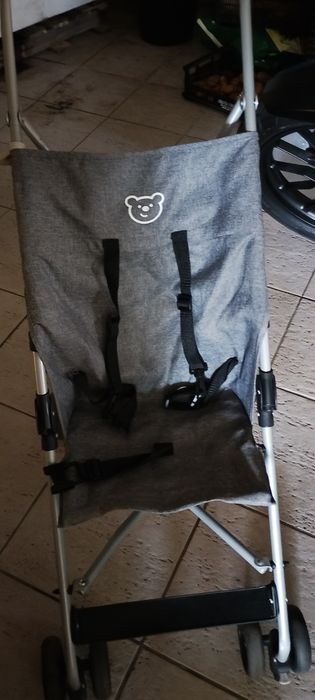 Cadeira de carro para bebé ,carrinho de passeio e potes