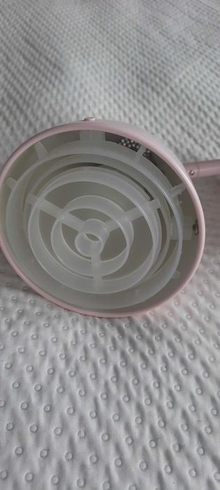 Kinkiet rózowy IKEA z zabezpieczeniem