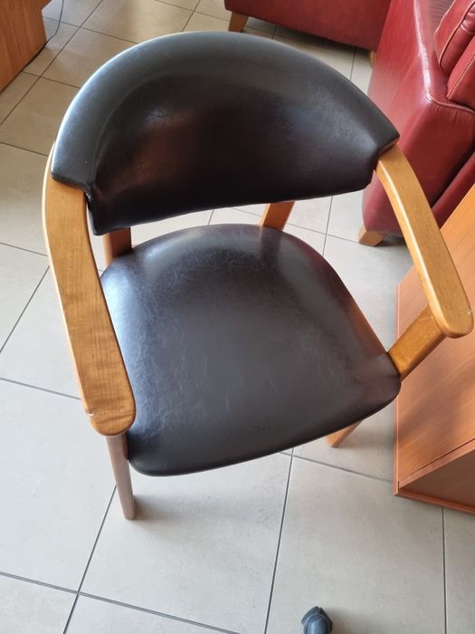 Krzesło / krzesła, fotele skórzane czarne + drewno