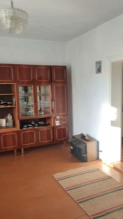 Продаж господарства в Карпатах с. Стопчатів цегляний будинок 138 м2 літня кухня господарські приміщення 107 сот. землі є газ БЕЗ КОМІСІЇ