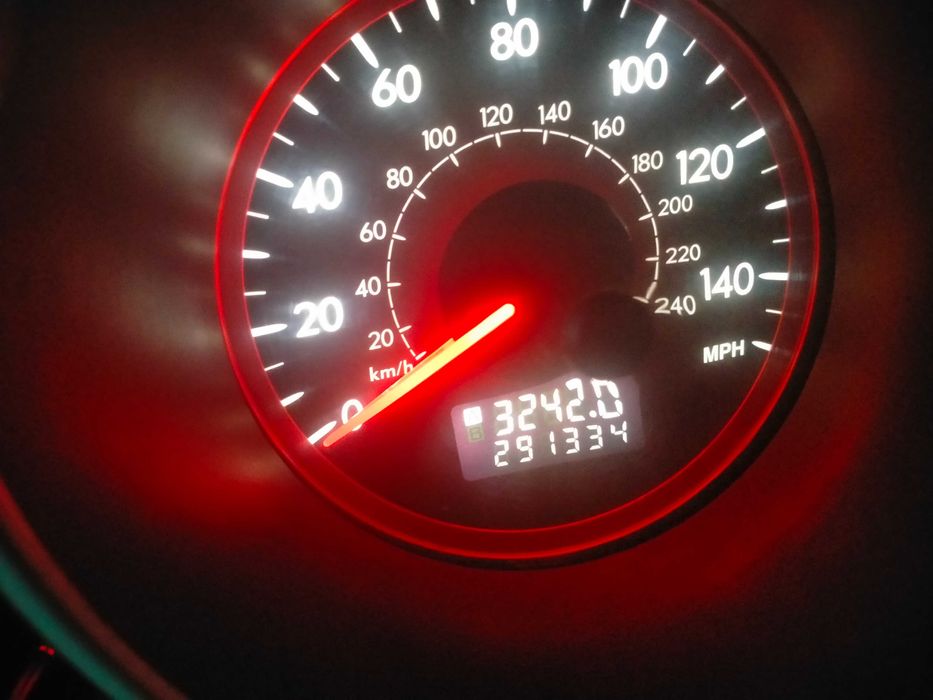 Власник, продам Subaru Tribeca