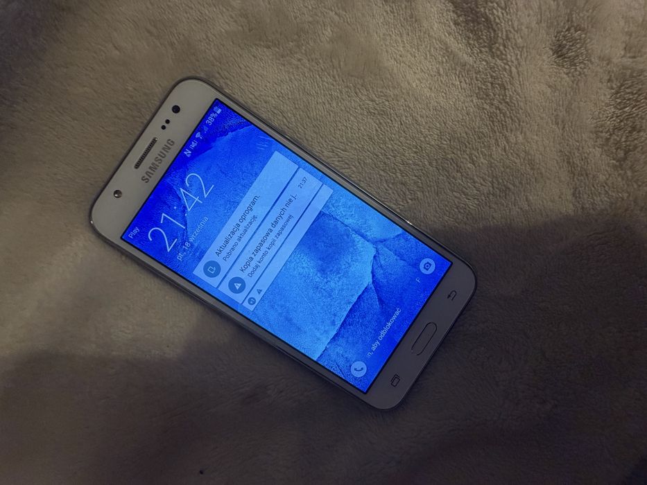 Dwa samsungi J5 oraz j3s