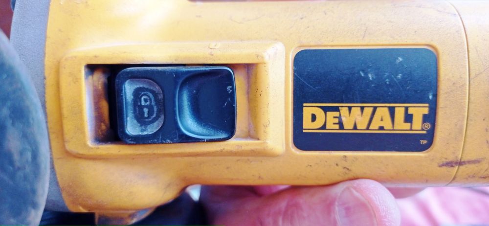 DeWalt D28134-QS1100W 125mm cabo de 4m