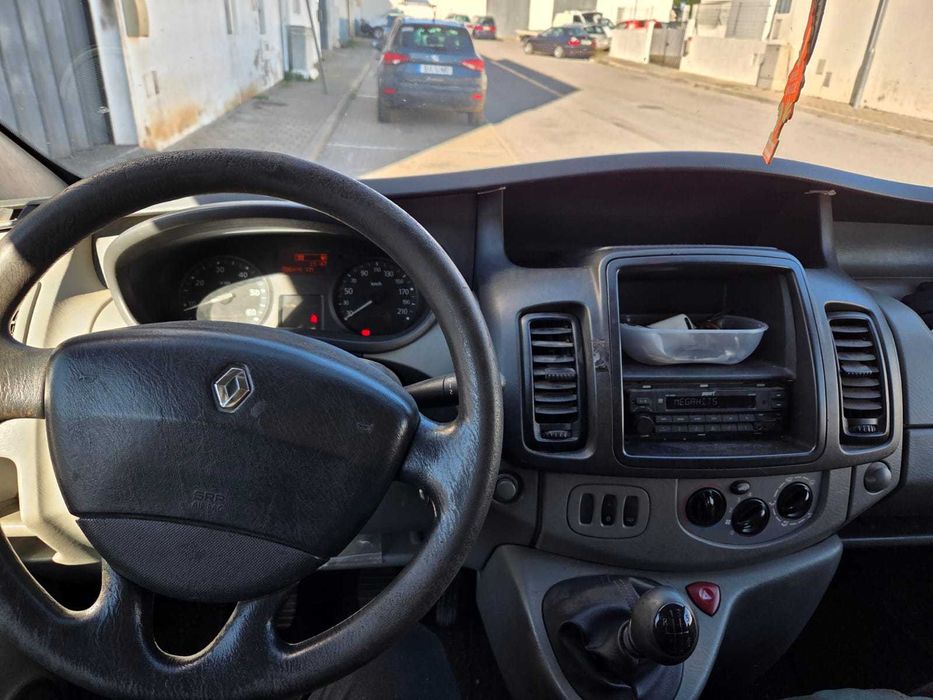 Renault Traffic 1.9dCI gasoleo 2011