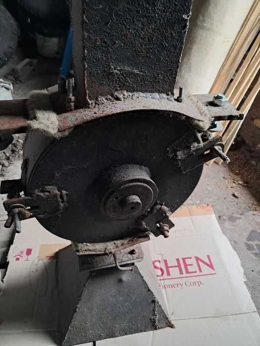 Чудовий, потужний, міцний млинок (круподробілка)