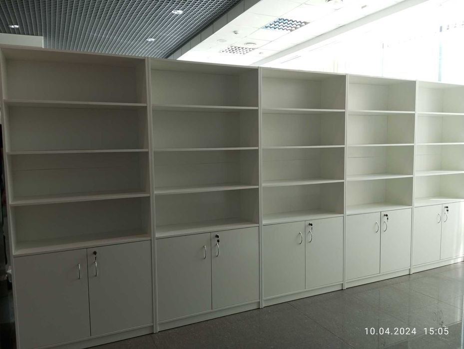 Прилавки та стелажі металеві для магазинів у наявності на складі