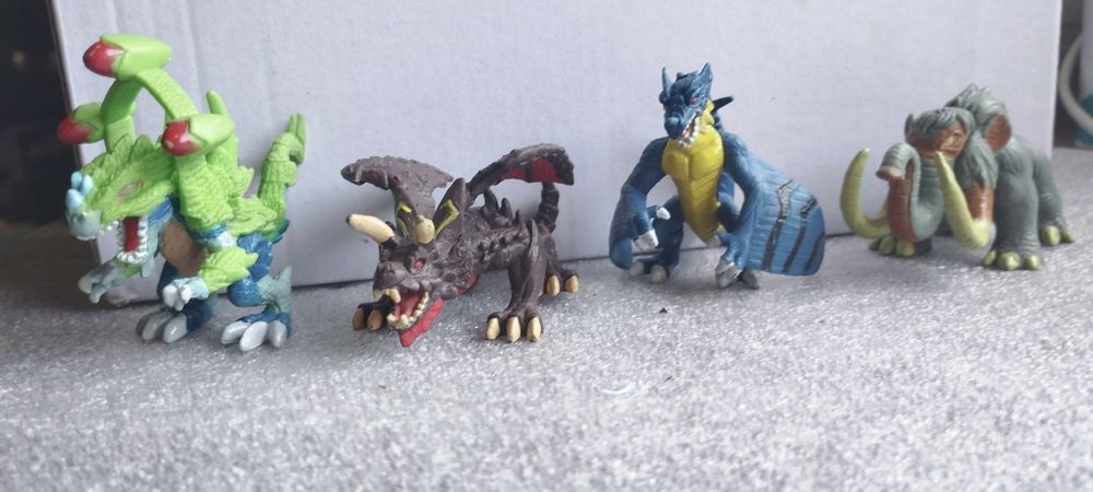 Bandai - Hasbro Giochi Preziosi e outros bonecas vintage