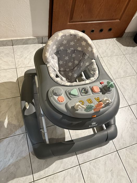 Chodzik dla dziecka KIDIZ – w świetnym stanie