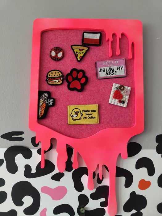 Ręcznie robiona tablica na PINY i RZEPY – Drip Pink – Handmade!