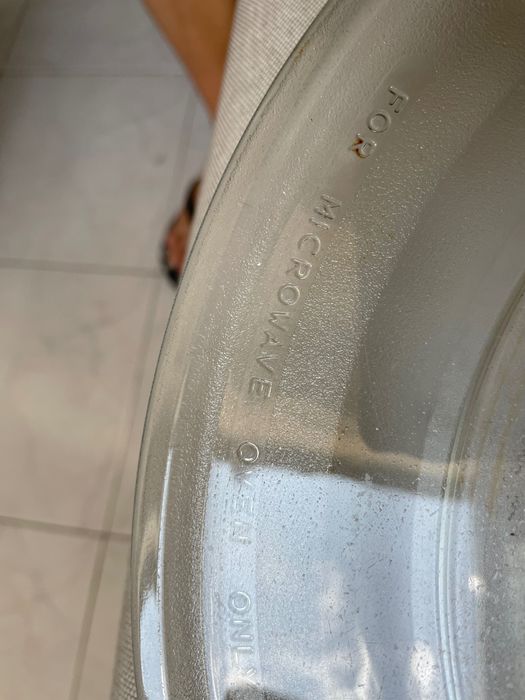 Placa do micro-ondas é de 32 cm