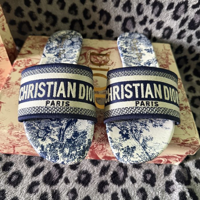 Klapki Christian Dior
