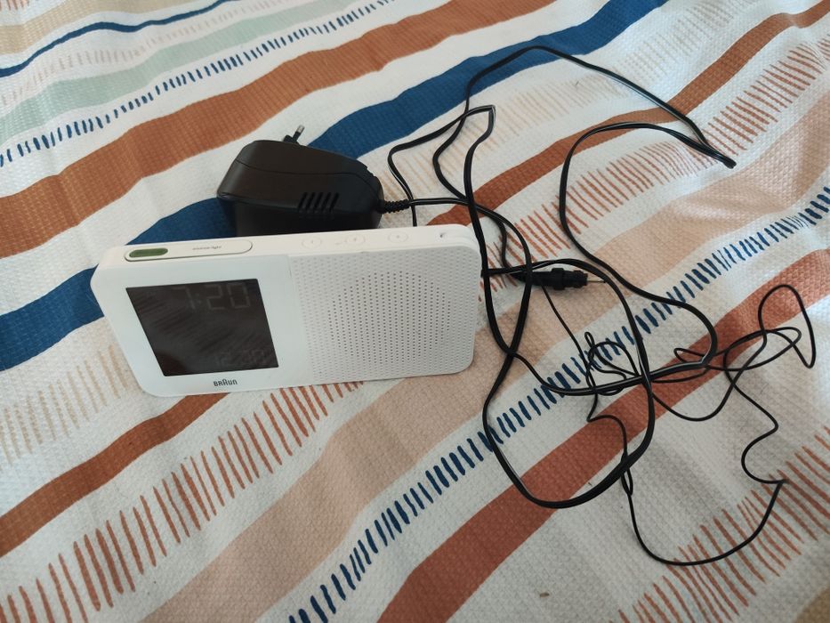 Radio budzik Braun