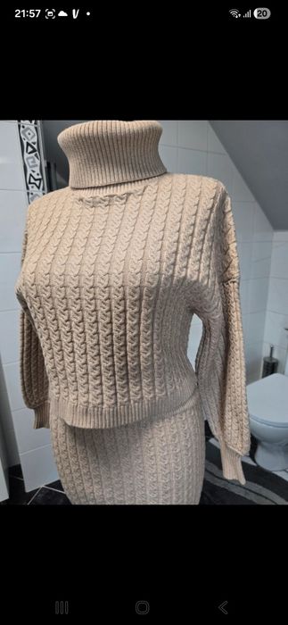 Mohito komplet SM beżowy sweter golf spódnica
